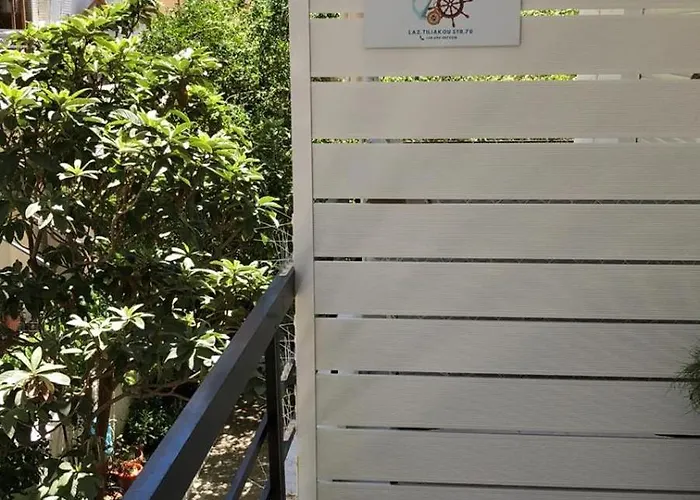 The Rhodes Marina Daire