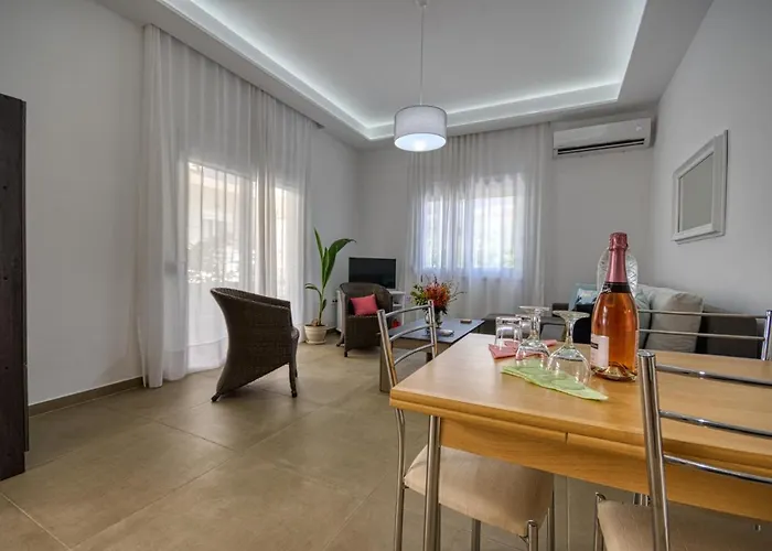 The Rhodes Marina Appartement